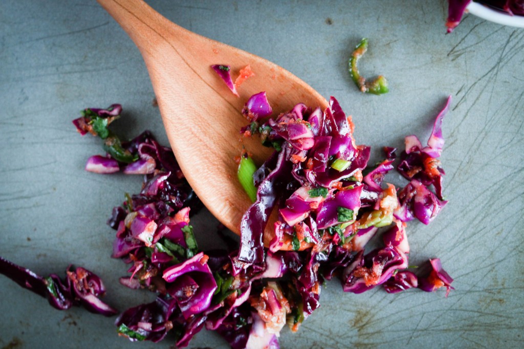 spicy coleslaw on polders spoon