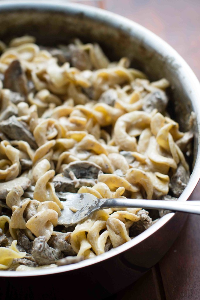 steak and mushroom stroganoff in pan bakesinslippers.com