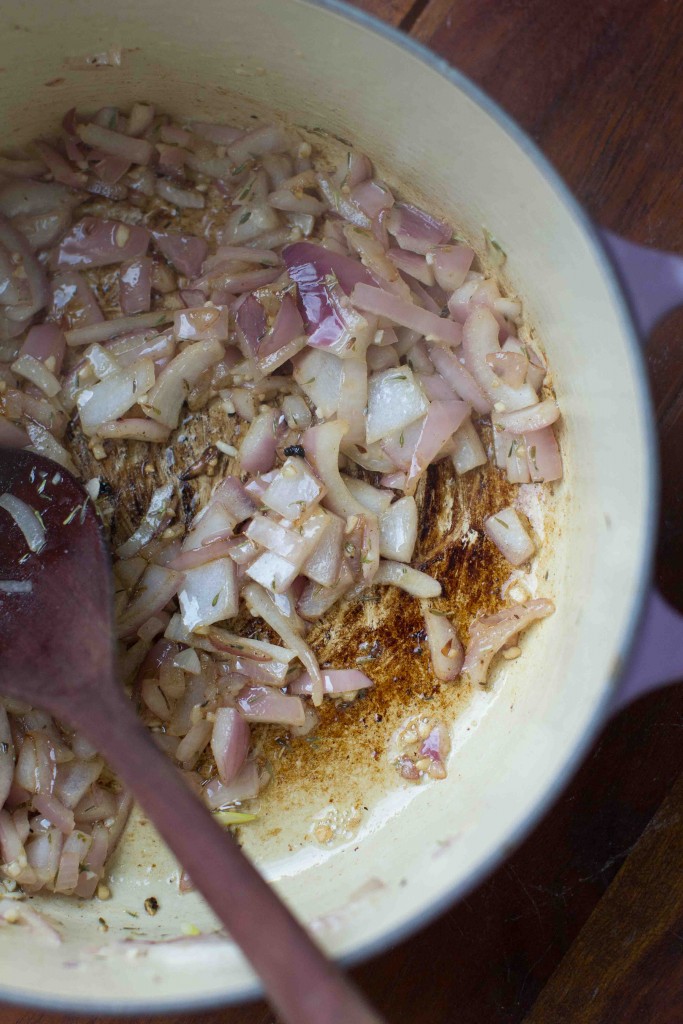 Artichoke Dip onions || bakesinslippers.com