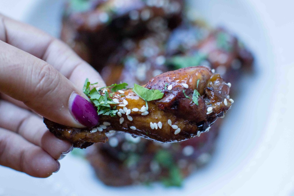 Slow Cooker Strawberry Jalapeno Chicken Wings -- bakesinslippers.com 10