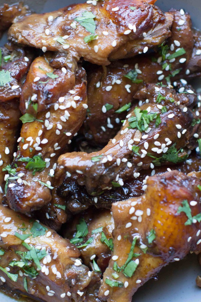 Slow Cooker Strawberry Jalapeno Chicken Wings -- bakesinslippers.com 4