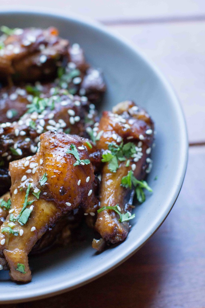Slow Cooker Strawberry Jalapeno Chicken Wings -- bakesinslippers.com 6