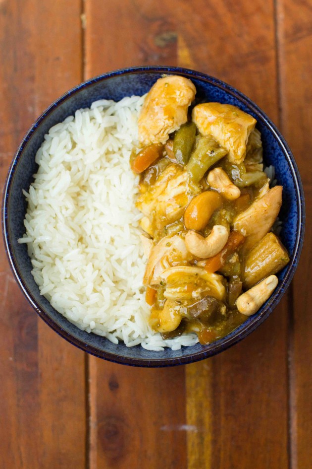Easy Slow Cooker Cashew Chicken_